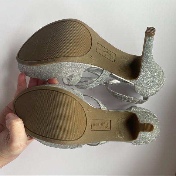 Size 8 Fiona Night Silver Sparkly High Heels - Picture 2 of 13